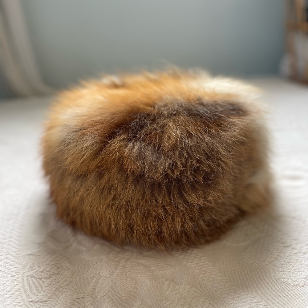 Gorgeous genuine fox fur hat with satin lining